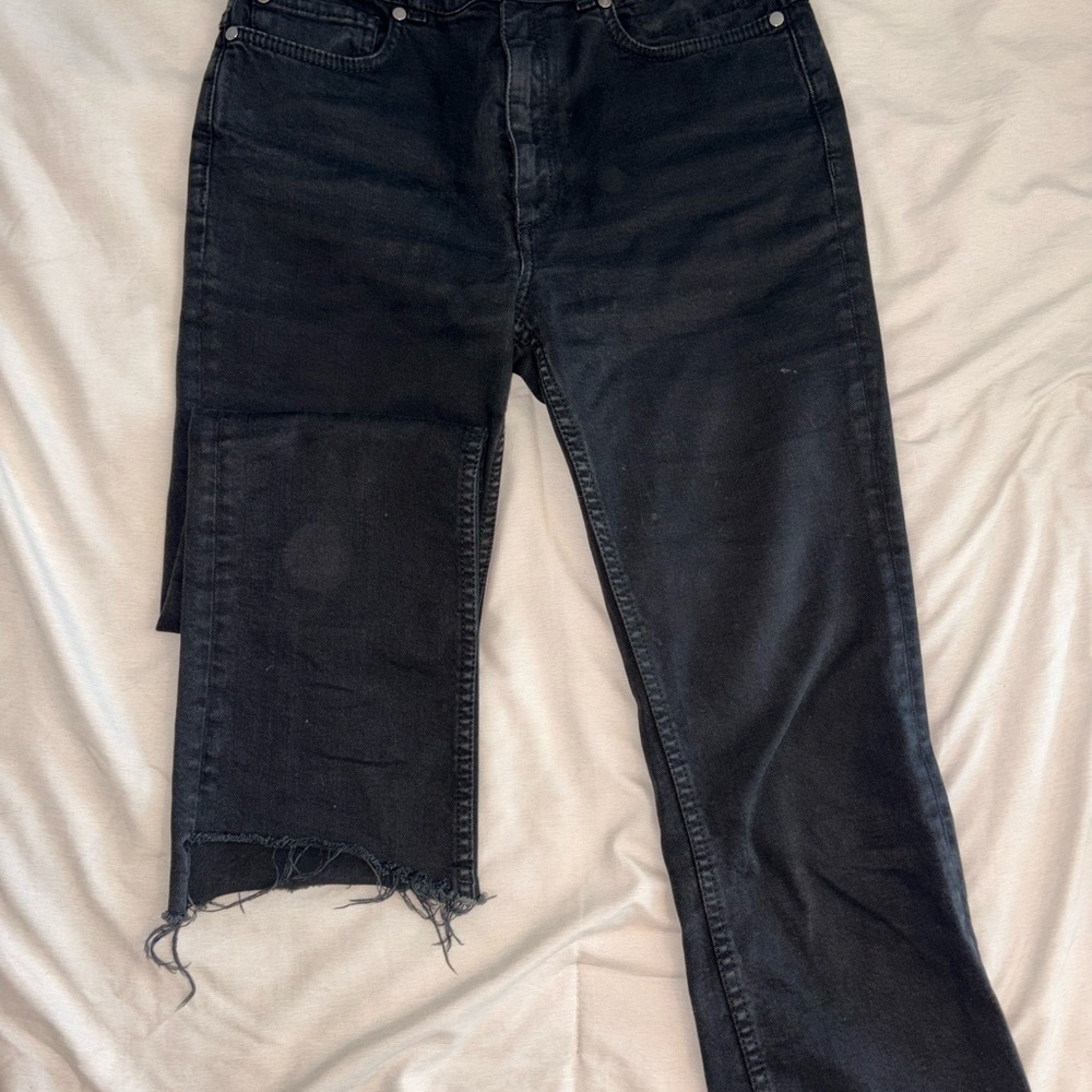 Classic Black Cropped Women's Jeans